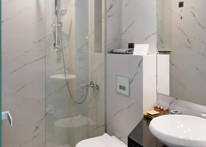 Sea Level By Diomedes Group (adults Only)